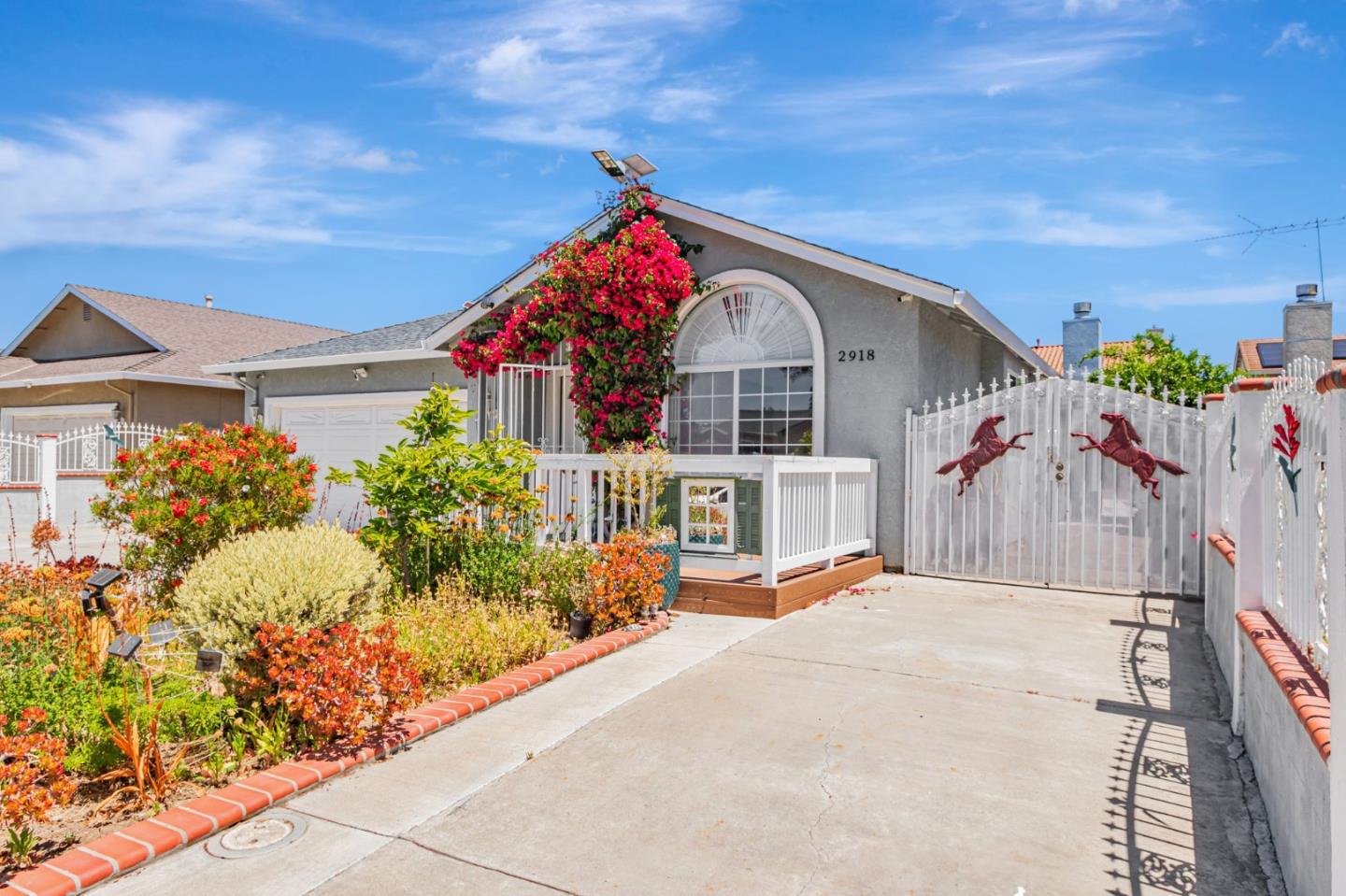Detail Gallery Image 4 of 43 For 2918 Stanhope Dr, San Jose,  CA 95121 - 4 Beds | 2 Baths