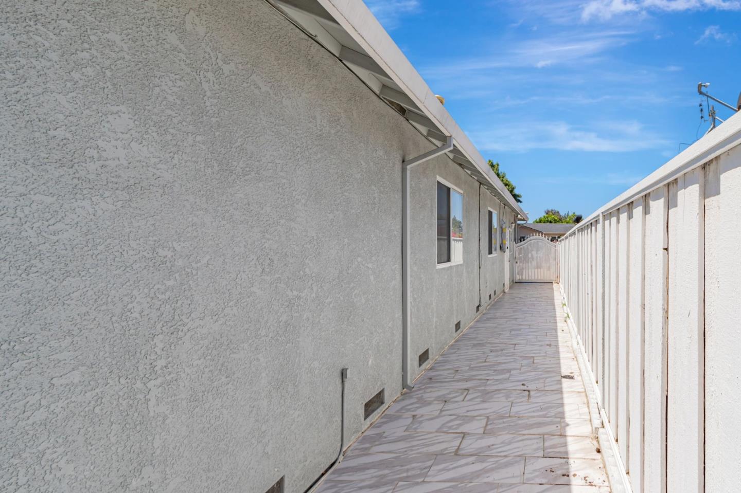Detail Gallery Image 43 of 43 For 2918 Stanhope Dr, San Jose,  CA 95121 - 4 Beds | 2 Baths