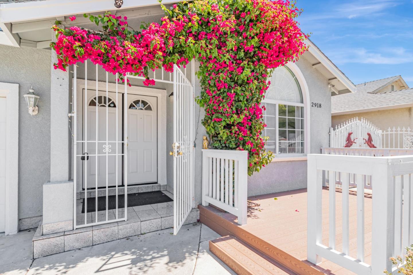 Detail Gallery Image 5 of 43 For 2918 Stanhope Dr, San Jose,  CA 95121 - 4 Beds | 2 Baths