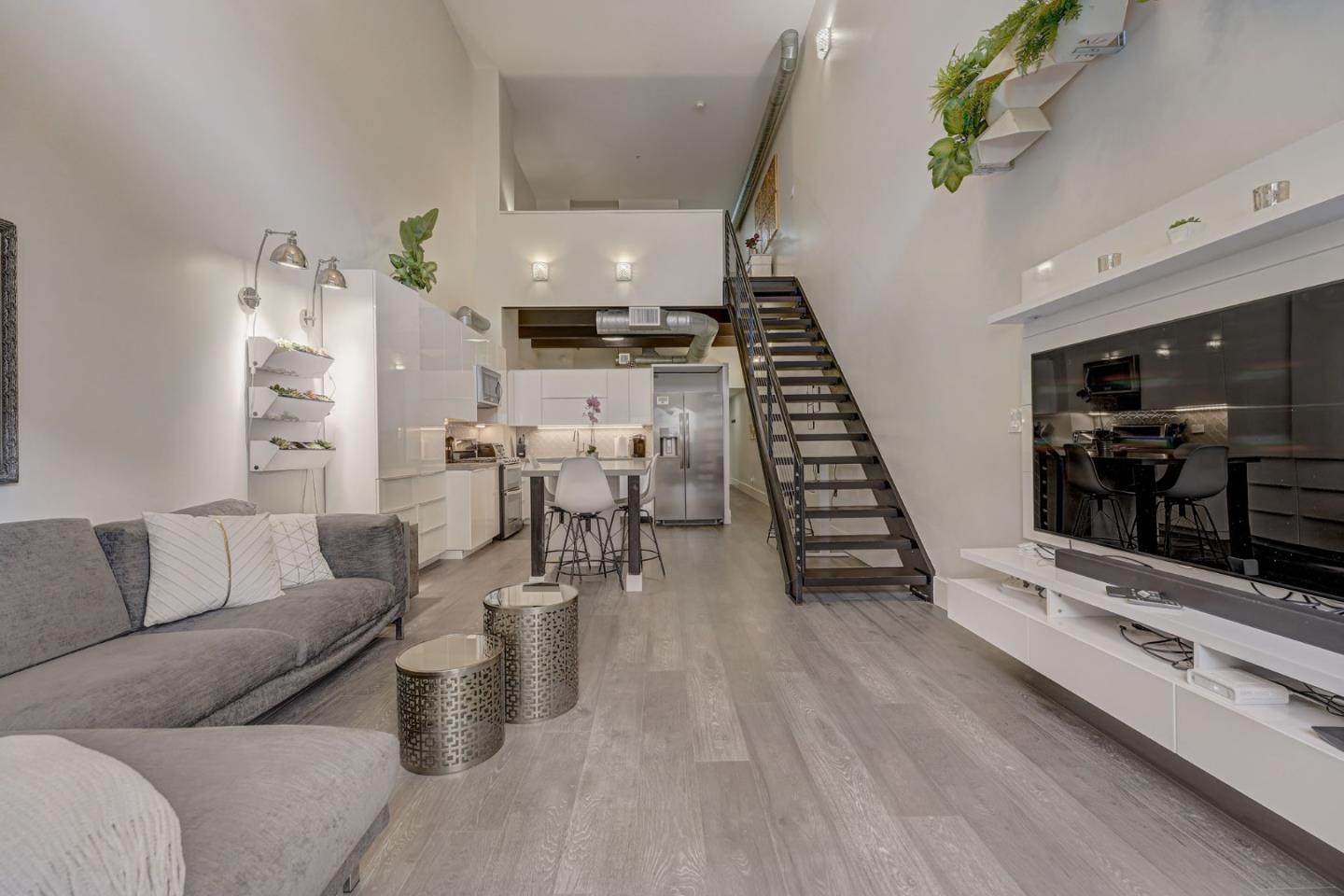 Detail Gallery Image 10 of 31 For 334 Santana Row #329,  San Jose,  CA 95128 - 1 Beds | 1/1 Baths