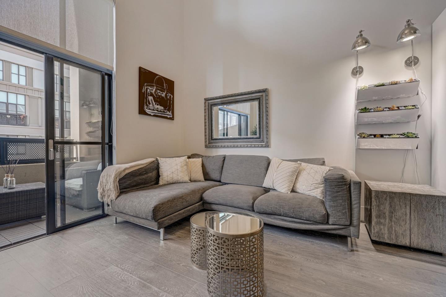 Detail Gallery Image 12 of 31 For 334 Santana Row #329,  San Jose,  CA 95128 - 1 Beds | 1/1 Baths