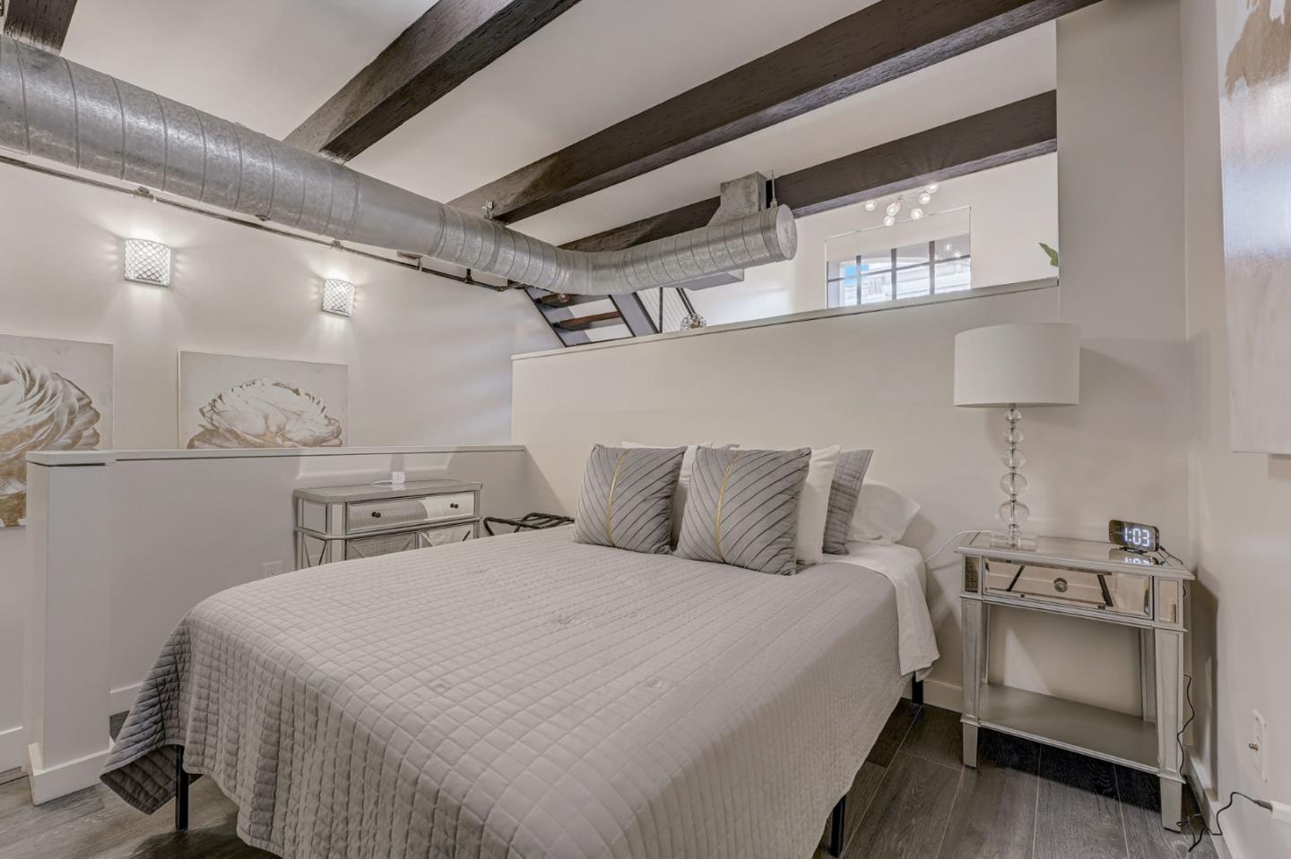 Detail Gallery Image 16 of 31 For 334 Santana Row #329,  San Jose,  CA 95128 - 1 Beds | 1/1 Baths