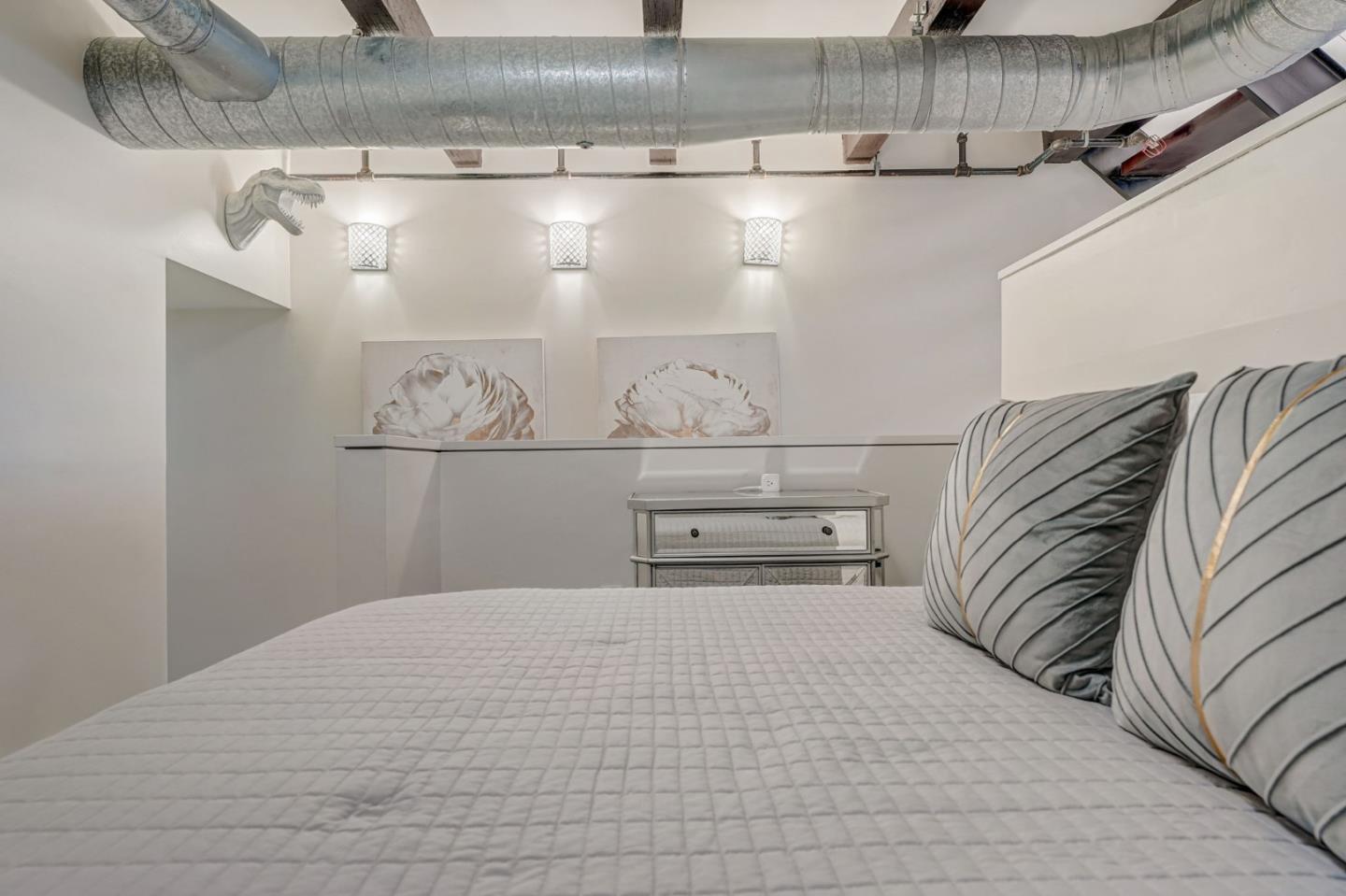 Detail Gallery Image 18 of 31 For 334 Santana Row #329,  San Jose,  CA 95128 - 1 Beds | 1/1 Baths
