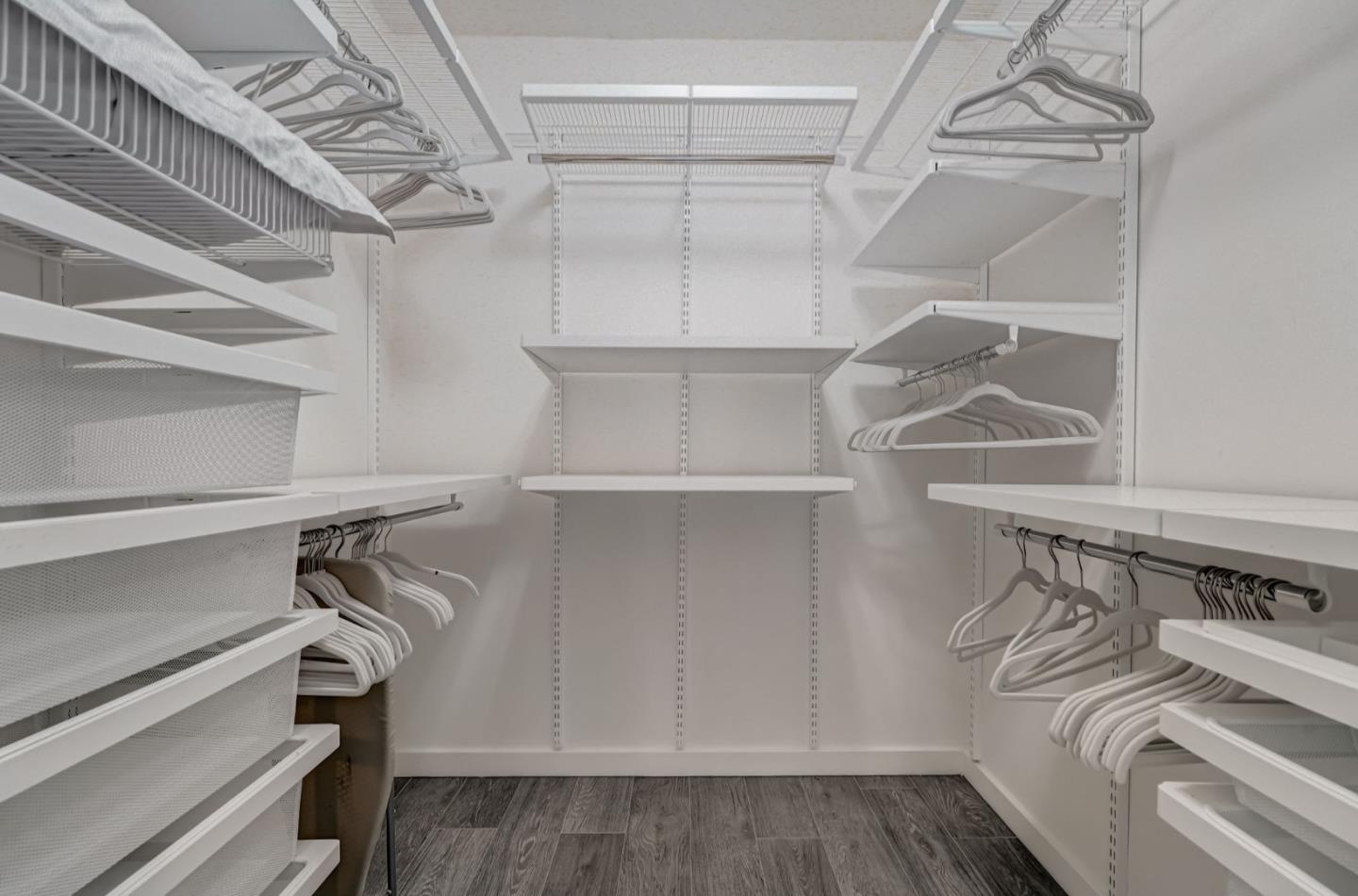 Detail Gallery Image 24 of 31 For 334 Santana Row #329,  San Jose,  CA 95128 - 1 Beds | 1/1 Baths