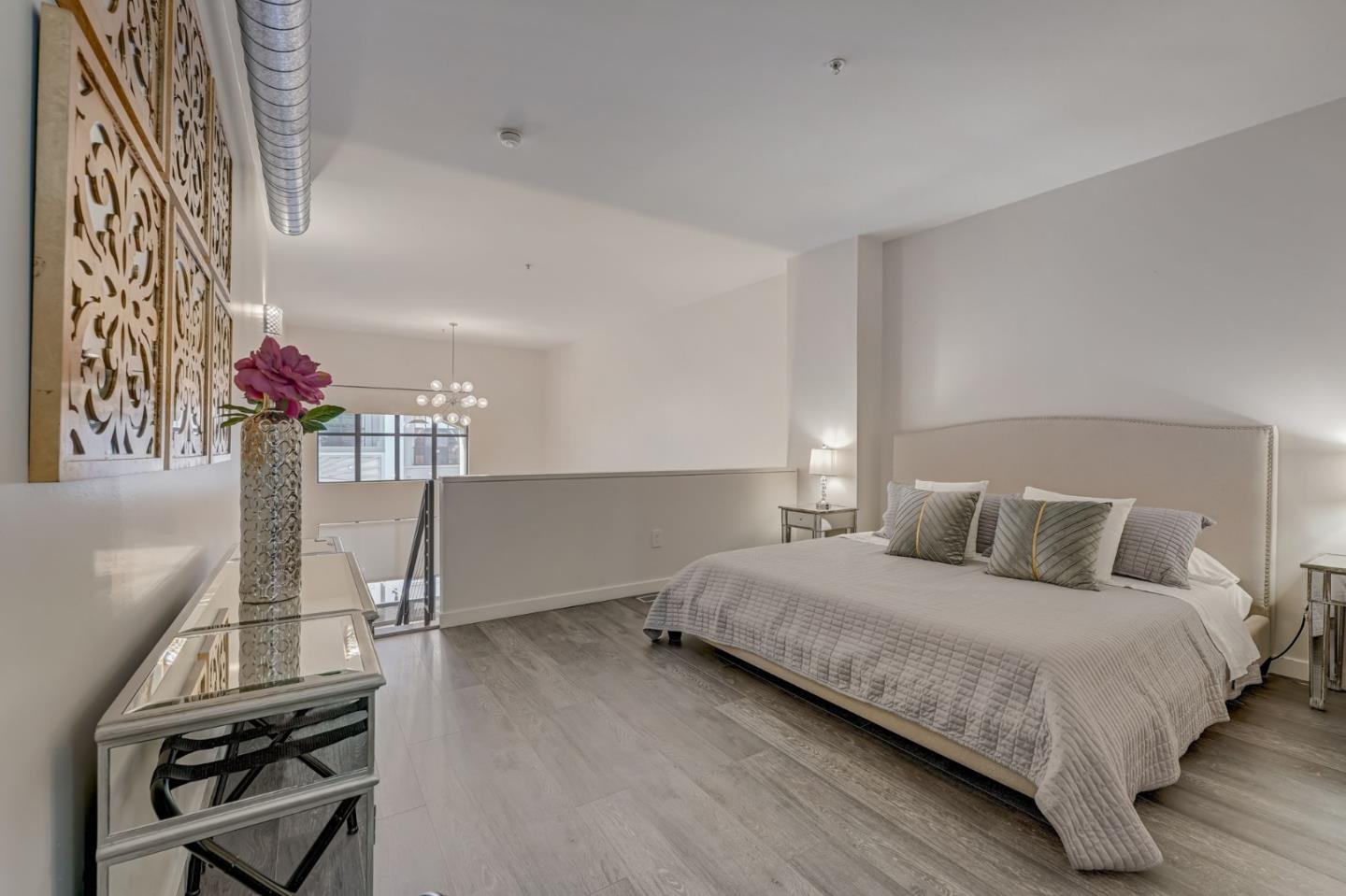 Detail Gallery Image 25 of 31 For 334 Santana Row #329,  San Jose,  CA 95128 - 1 Beds | 1/1 Baths