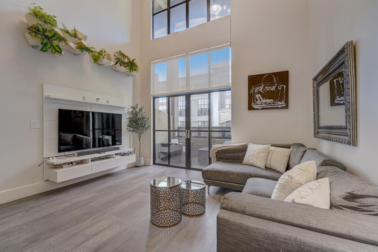 Detail Gallery Image 8 of 31 For 334 Santana Row #329,  San Jose,  CA 95128 - 1 Beds | 1/1 Baths