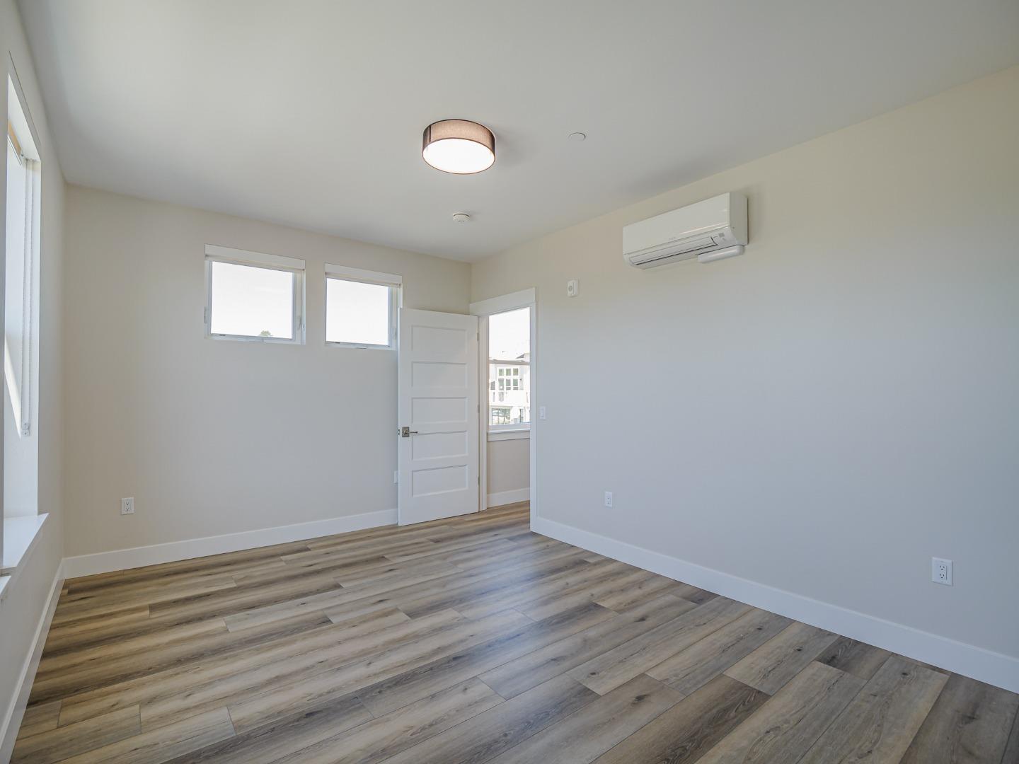Detail Gallery Image 13 of 28 For 116 Aptos Village Way #1,  Aptos,  CA 95003 - 2 Beds | 2 Baths