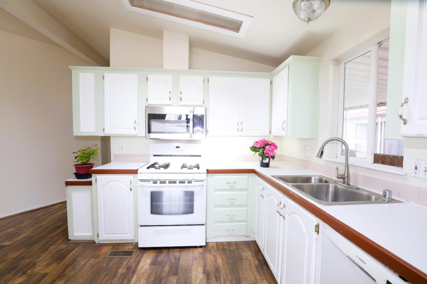 Detail Gallery Image 16 of 32 For 600 E Weddell Dr #9,  Sunnyvale,  CA 94089 - 3 Beds | 2 Baths