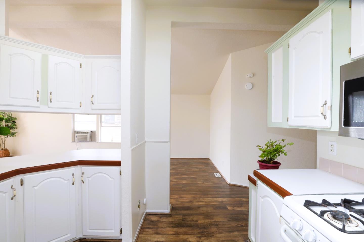 Detail Gallery Image 18 of 32 For 600 E Weddell Dr #9,  Sunnyvale,  CA 94089 - 3 Beds | 2 Baths