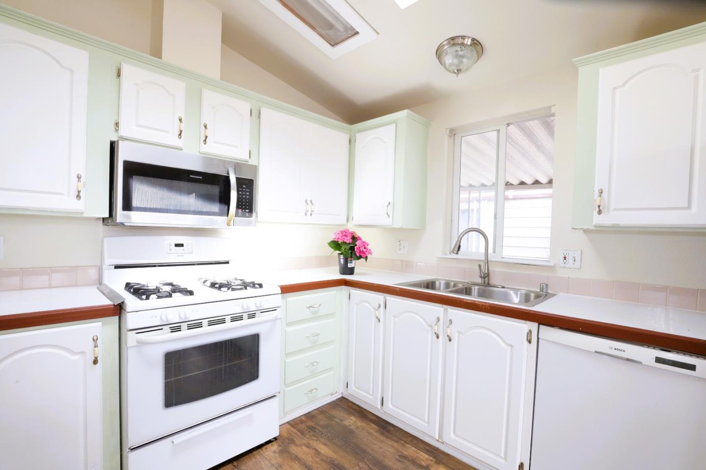 Detail Gallery Image 19 of 32 For 600 E Weddell Dr #9,  Sunnyvale,  CA 94089 - 3 Beds | 2 Baths