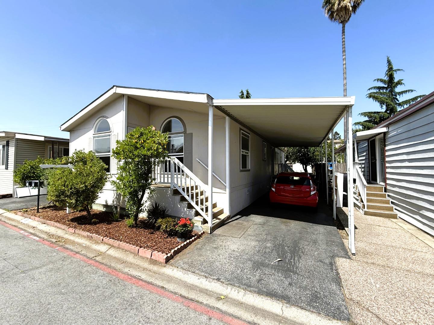 Detail Gallery Image 3 of 32 For 600 E Weddell Dr #9,  Sunnyvale,  CA 94089 - 3 Beds | 2 Baths