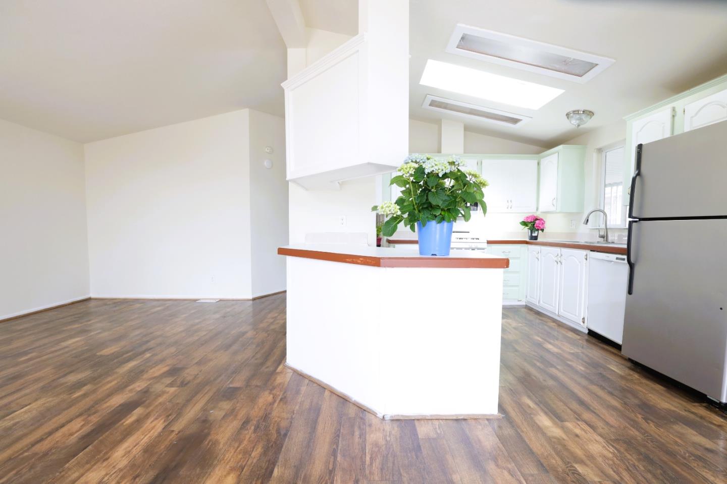 Detail Gallery Image 8 of 32 For 600 E Weddell Dr #9,  Sunnyvale,  CA 94089 - 3 Beds | 2 Baths