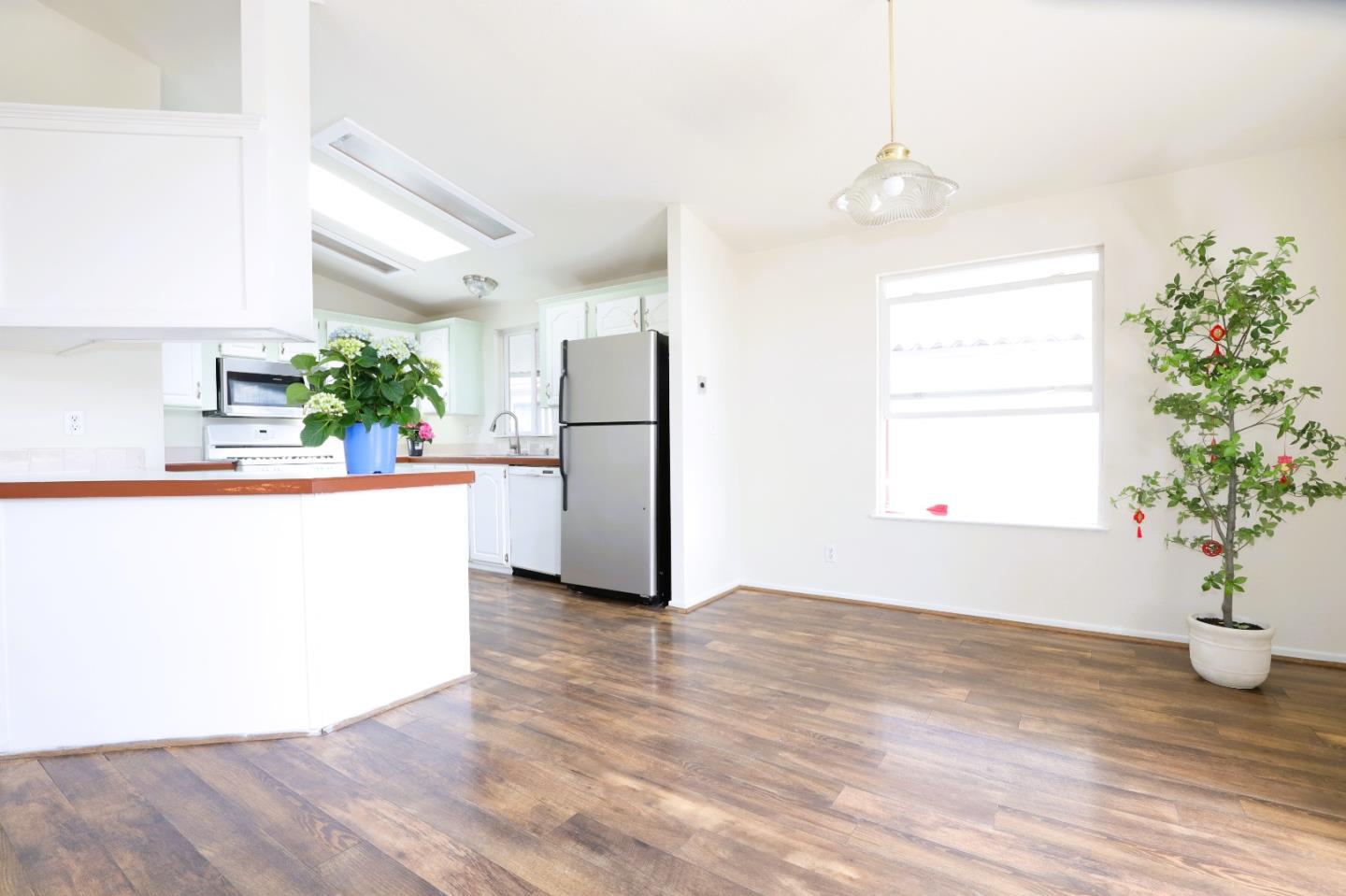 Detail Gallery Image 9 of 32 For 600 E Weddell Dr #9,  Sunnyvale,  CA 94089 - 3 Beds | 2 Baths