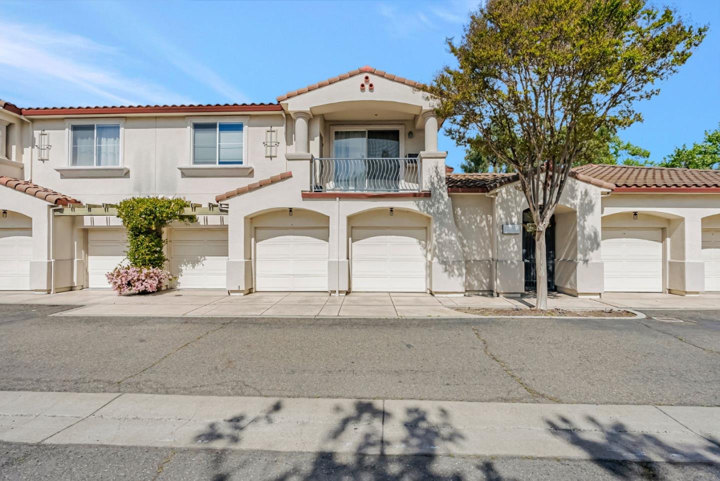 Detail Gallery Image 1 of 43 For 35580 Monterra Ter #102,  Union City,  CA 94587 - 2 Beds | 3 Baths