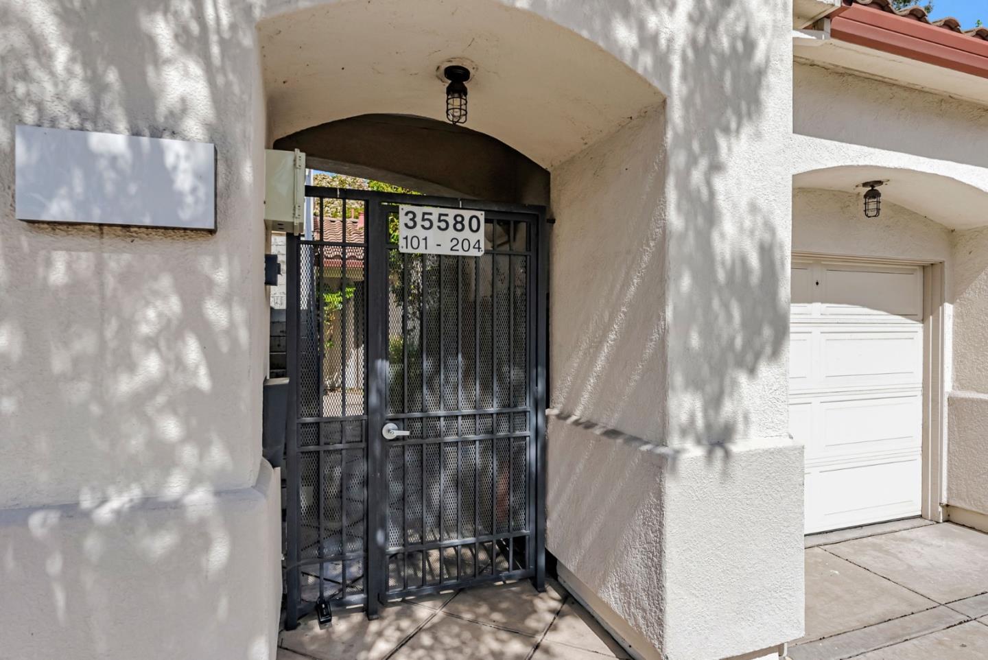 Detail Gallery Image 4 of 43 For 35580 Monterra Ter #102,  Union City,  CA 94587 - 2 Beds | 3 Baths
