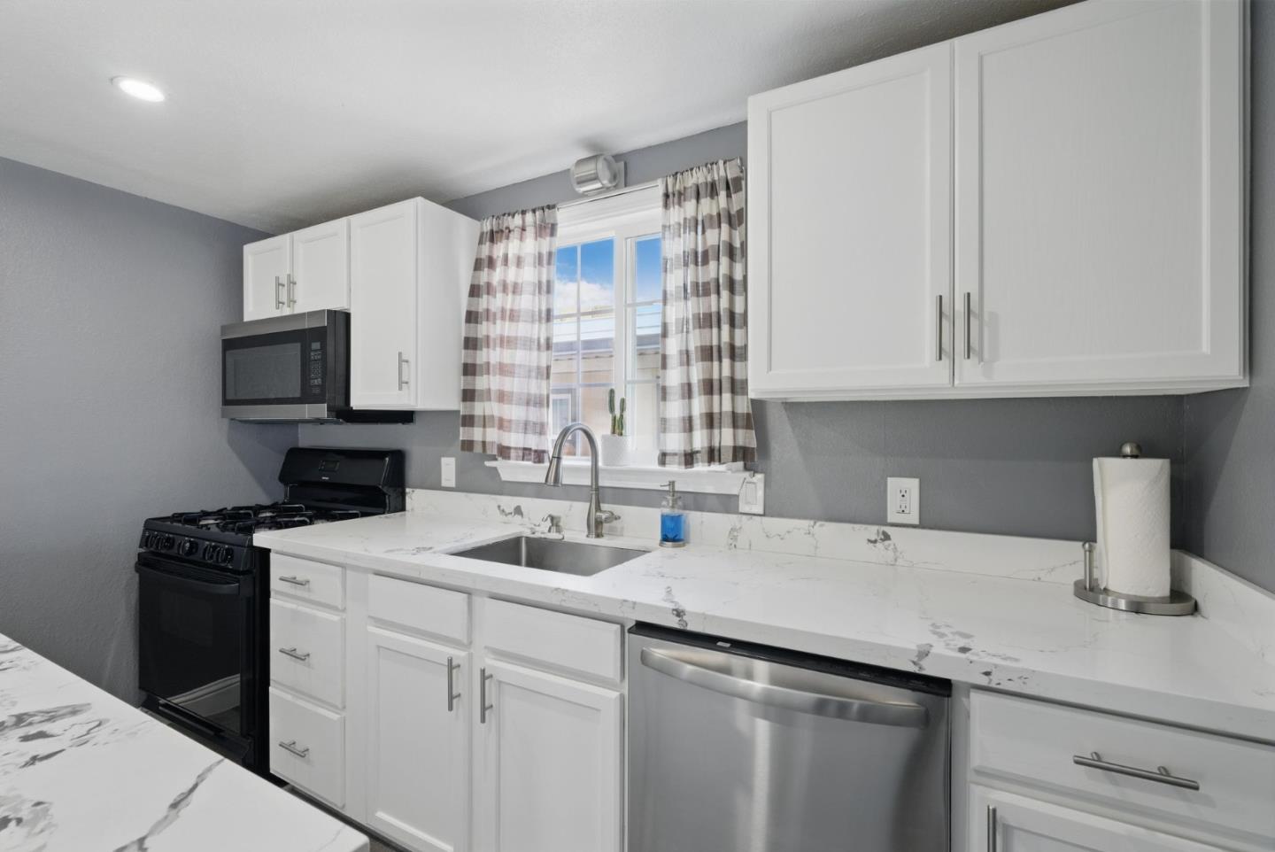 Detail Gallery Image 16 of 30 For 3015 E Bayshore Rd #169,  Redwood City,  CA 94063 - 2 Beds | 2 Baths