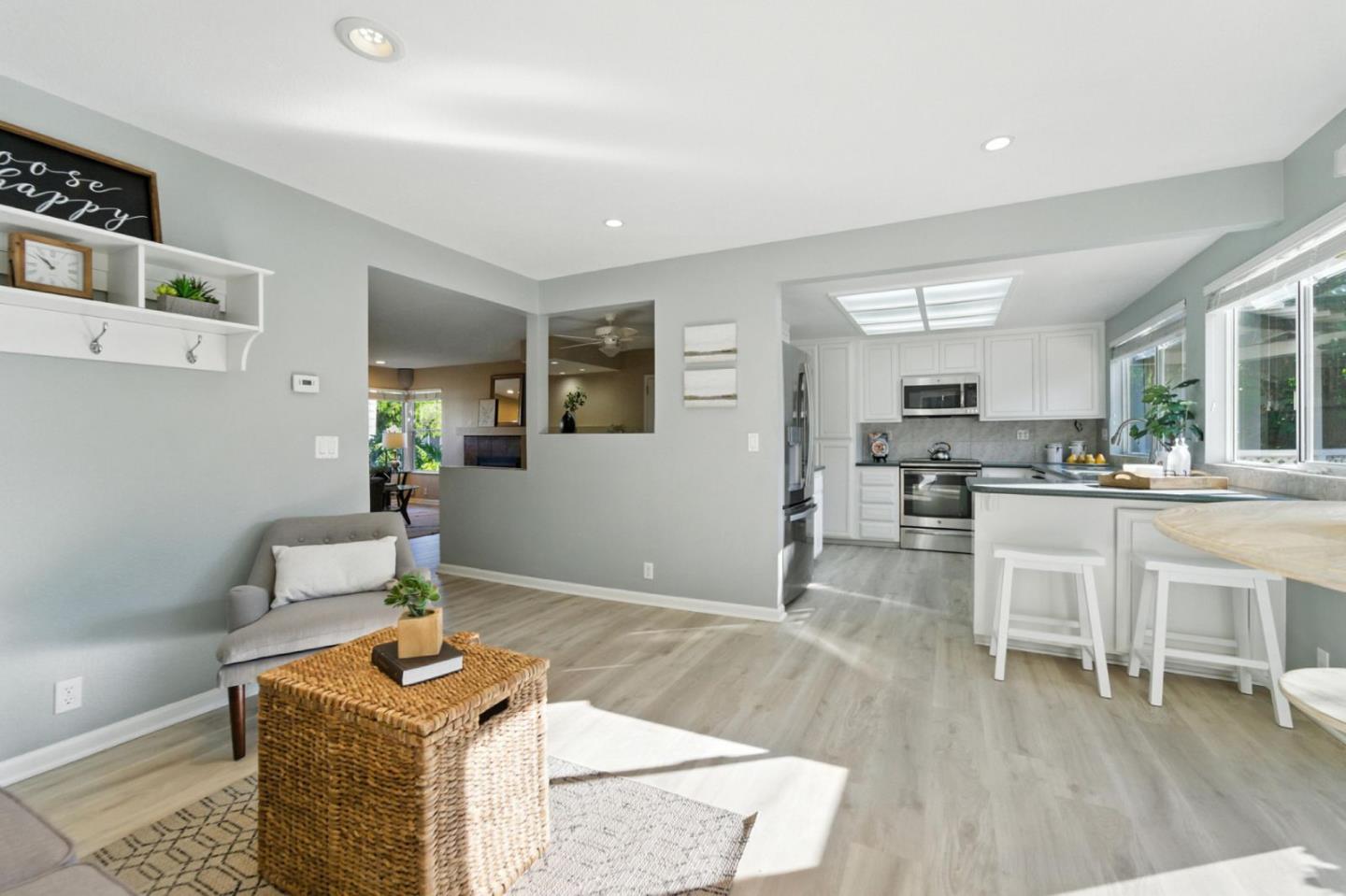 Detail Gallery Image 14 of 44 For 1625 Serpa Dr, Milpitas,  CA 95035 - 4 Beds | 2/1 Baths