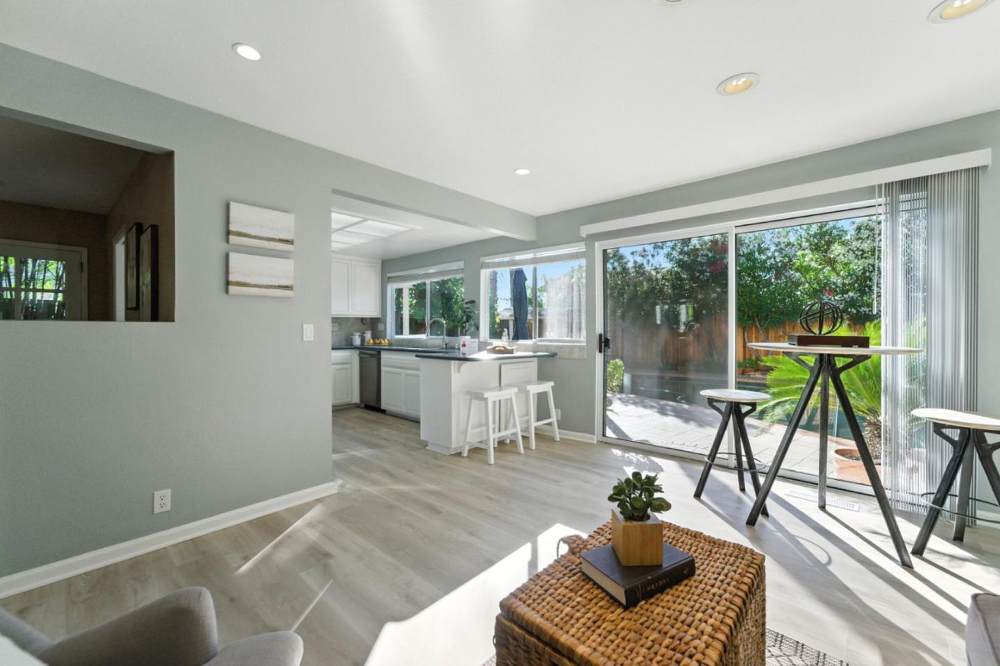 Detail Gallery Image 15 of 44 For 1625 Serpa Dr, Milpitas,  CA 95035 - 4 Beds | 2/1 Baths
