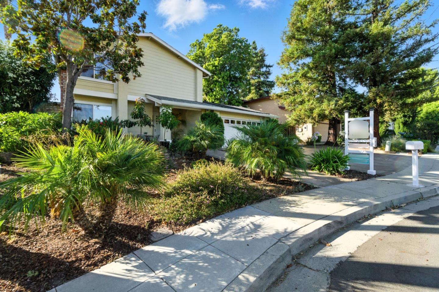 Detail Gallery Image 3 of 44 For 1625 Serpa Dr, Milpitas,  CA 95035 - 4 Beds | 2/1 Baths