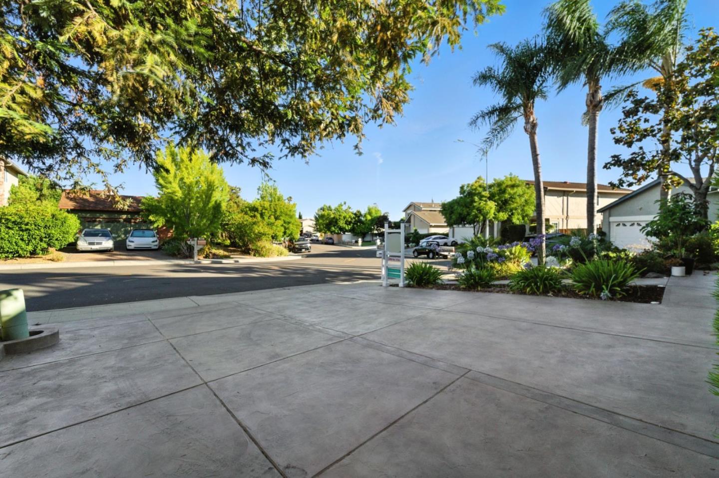 Detail Gallery Image 4 of 44 For 1625 Serpa Dr, Milpitas,  CA 95035 - 4 Beds | 2/1 Baths