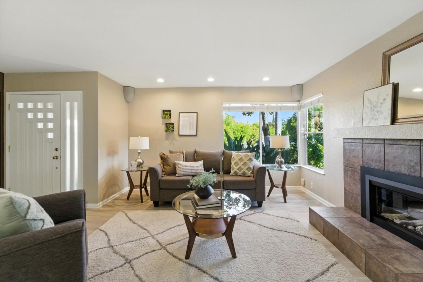 Detail Gallery Image 7 of 44 For 1625 Serpa Dr, Milpitas,  CA 95035 - 4 Beds | 2/1 Baths
