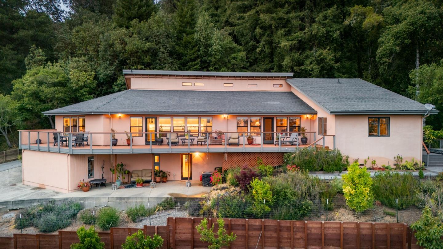 Detail Gallery Image 1 of 73 For 1081 Avocado Rd, Watsonville,  CA 95076 - 3 Beds | 2 Baths