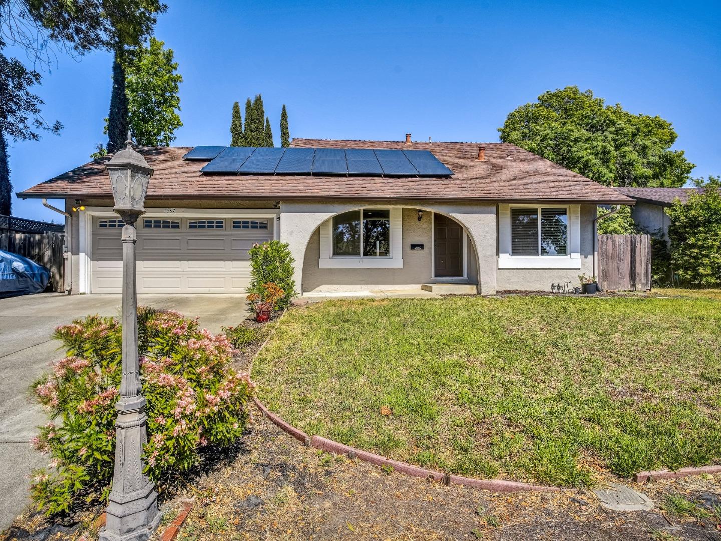 Detail Gallery Image 2 of 28 For 1567 Wilton Rd, Livermore,  CA 94551 - 4 Beds | 3 Baths