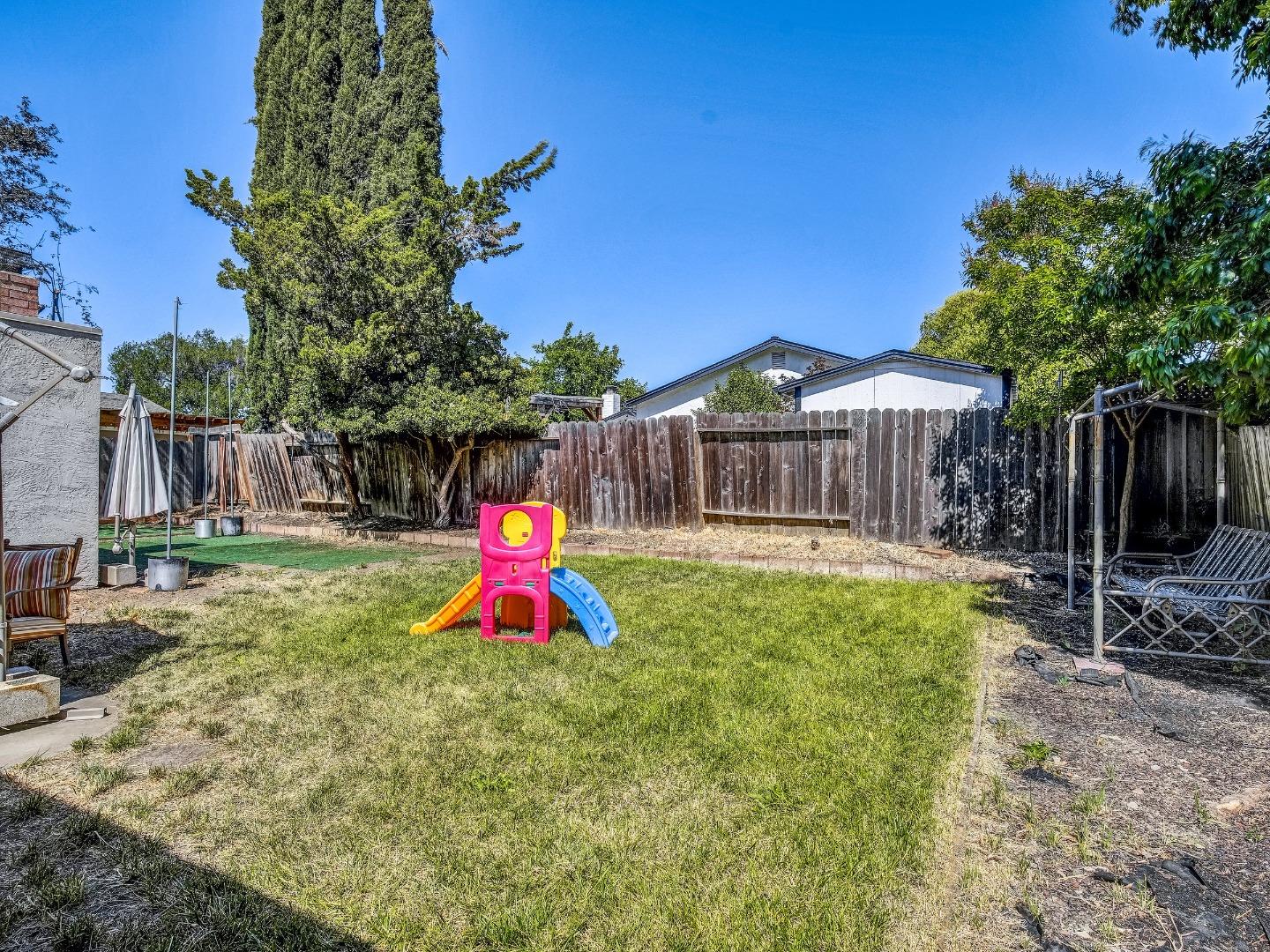 Detail Gallery Image 25 of 28 For 1567 Wilton Rd, Livermore,  CA 94551 - 4 Beds | 3 Baths
