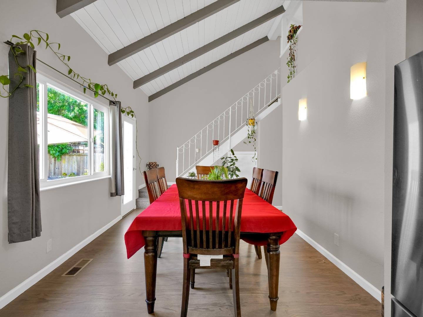 Detail Gallery Image 8 of 28 For 1567 Wilton Rd, Livermore,  CA 94551 - 4 Beds | 3 Baths