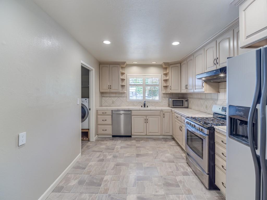 Detail Gallery Image 6 of 39 For 1514 San Joaquin Ave, San Jose,  CA 95118 - 3 Beds | 3 Baths