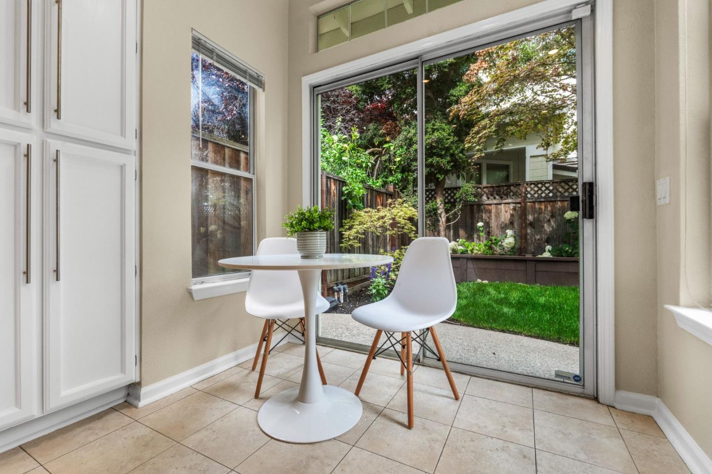 Detail Gallery Image 14 of 39 For 34458 Calgary Ter, Fremont,  CA 94555 - 2 Beds | 2/1 Baths