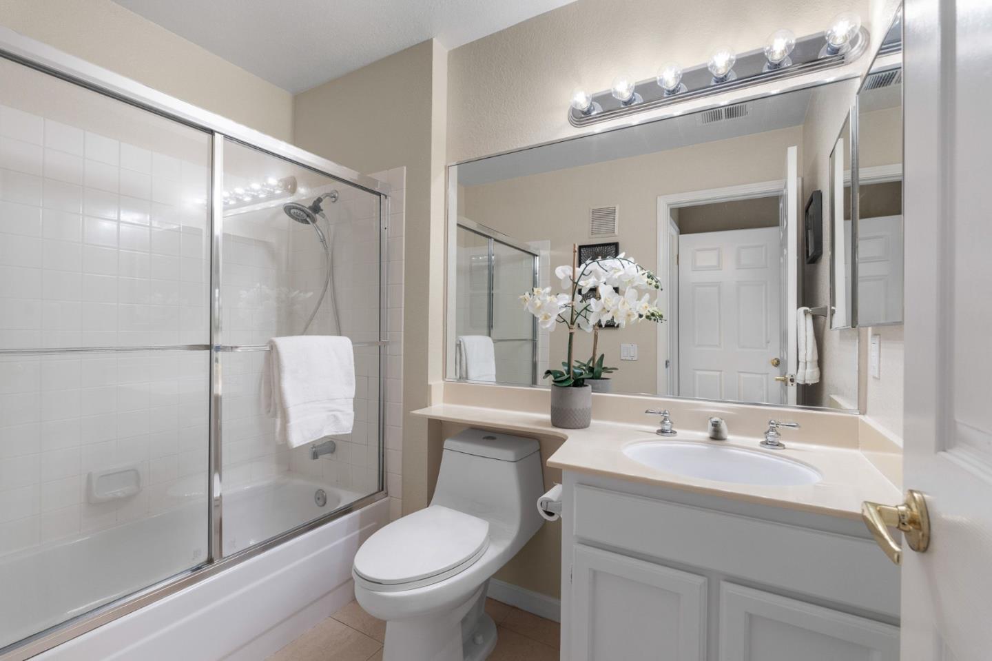 Detail Gallery Image 24 of 39 For 34458 Calgary Ter, Fremont,  CA 94555 - 2 Beds | 2/1 Baths