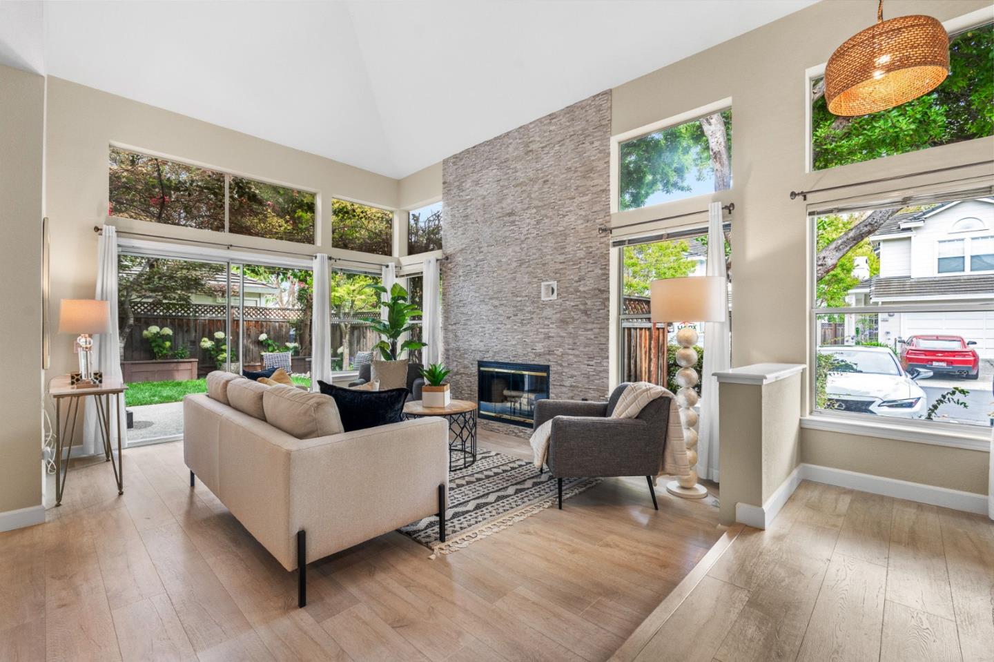 Detail Gallery Image 4 of 39 For 34458 Calgary Ter, Fremont,  CA 94555 - 2 Beds | 2/1 Baths