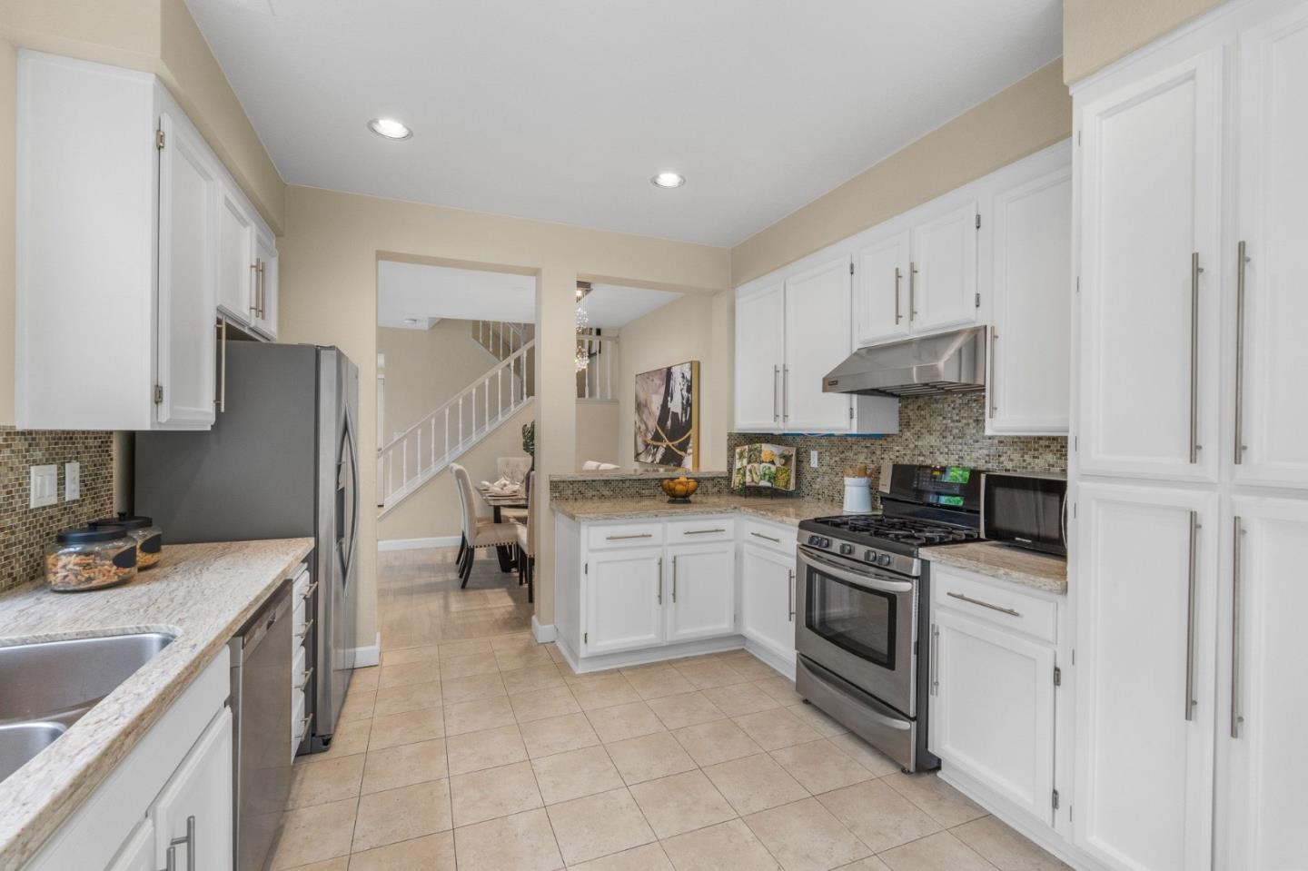 Detail Gallery Image 9 of 39 For 34458 Calgary Ter, Fremont,  CA 94555 - 2 Beds | 2/1 Baths