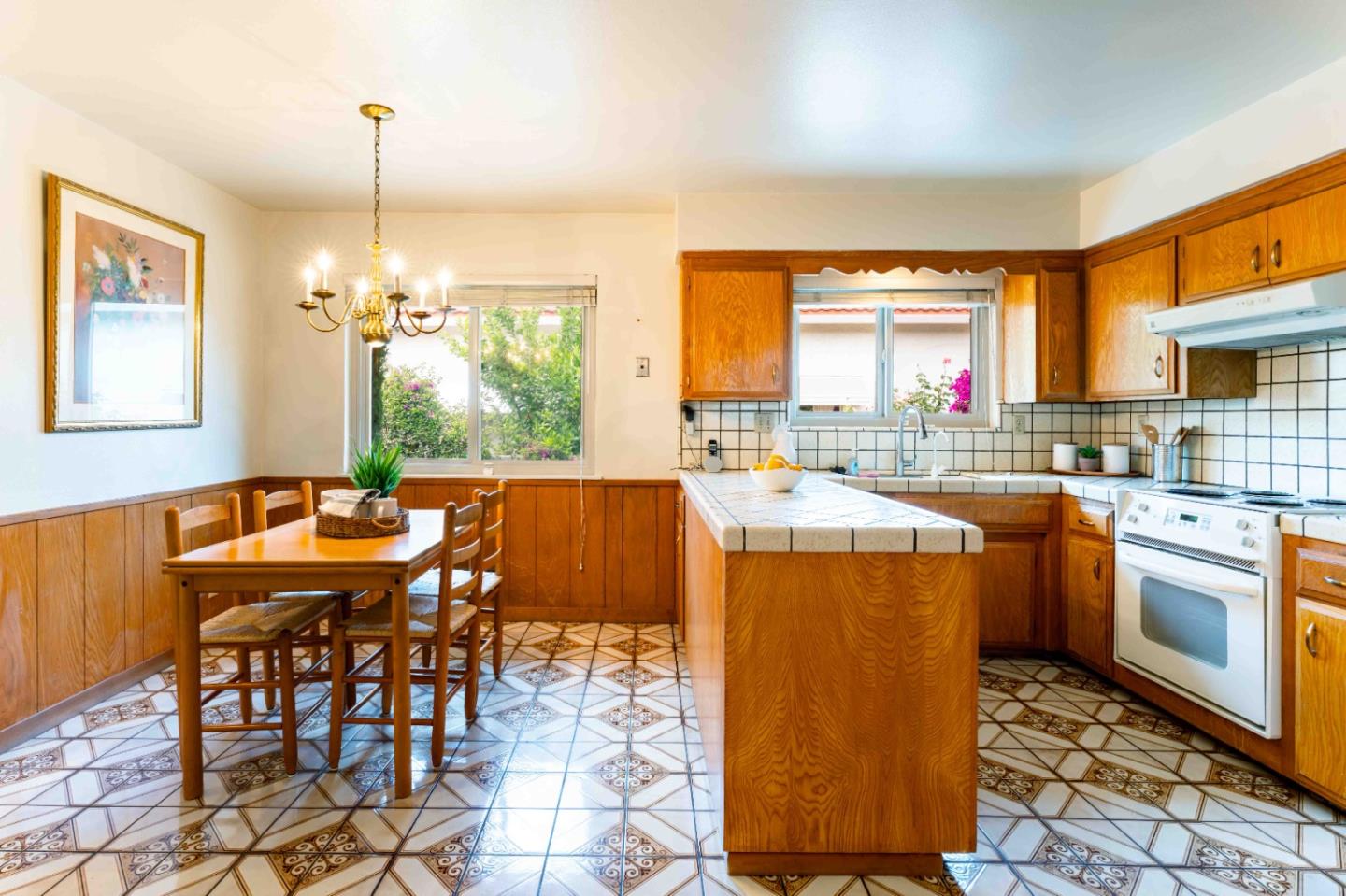 Detail Gallery Image 12 of 26 For 762 Emerson Ct, San Jose,  CA 95126 - 3 Beds | 1/1 Baths