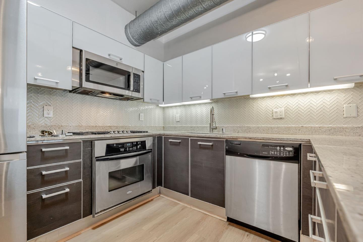 Detail Gallery Image 14 of 44 For 645 W 9th St #213,  Los Angeles,  CA 90015 - 2 Beds | 2 Baths