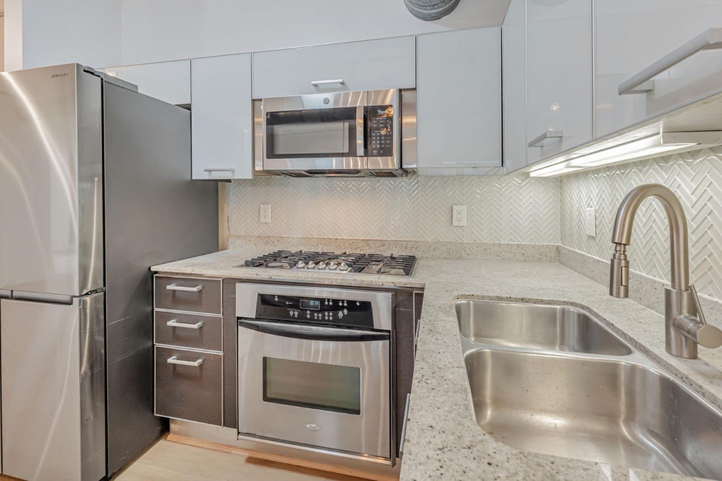 Detail Gallery Image 17 of 44 For 645 W 9th St #213,  Los Angeles,  CA 90015 - 2 Beds | 2 Baths