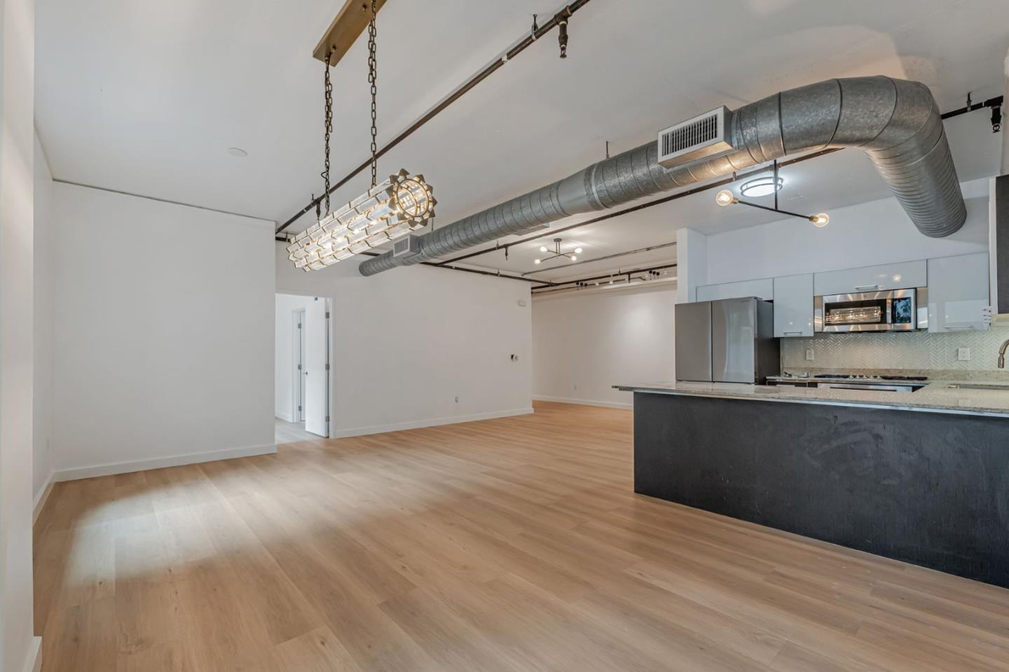 Detail Gallery Image 20 of 44 For 645 W 9th St #213,  Los Angeles,  CA 90015 - 2 Beds | 2 Baths
