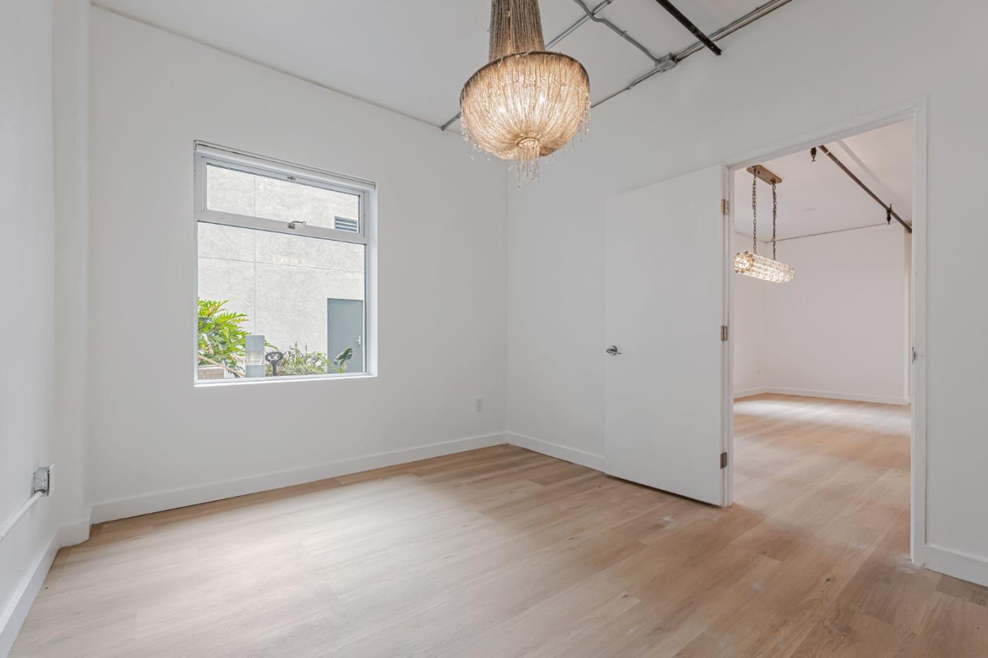 Detail Gallery Image 29 of 44 For 645 W 9th St #213,  Los Angeles,  CA 90015 - 2 Beds | 2 Baths