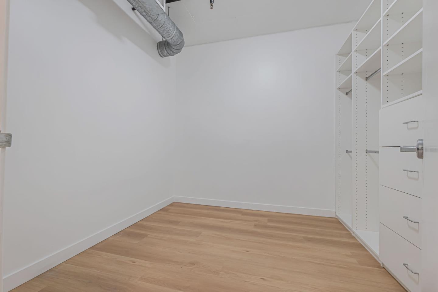 Detail Gallery Image 30 of 44 For 645 W 9th St #213,  Los Angeles,  CA 90015 - 2 Beds | 2 Baths