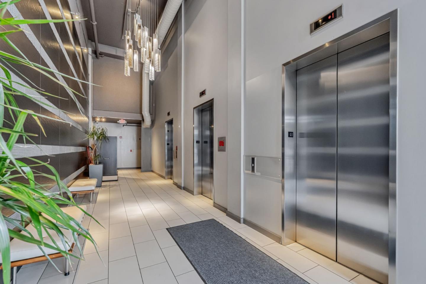 Detail Gallery Image 5 of 44 For 645 W 9th St #213,  Los Angeles,  CA 90015 - 2 Beds | 2 Baths