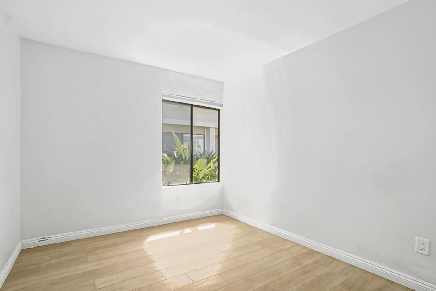 Detail Gallery Image 13 of 21 For 3857 Camino Lindo, San Diego,  CA 92122 - 2 Beds | 2 Baths