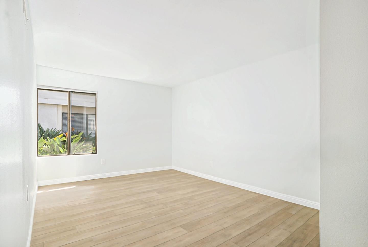 Detail Gallery Image 15 of 21 For 3857 Camino Lindo, San Diego,  CA 92122 - 2 Beds | 2 Baths