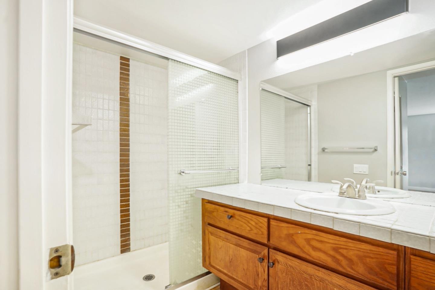 Detail Gallery Image 18 of 21 For 3857 Camino Lindo, San Diego,  CA 92122 - 2 Beds | 2 Baths