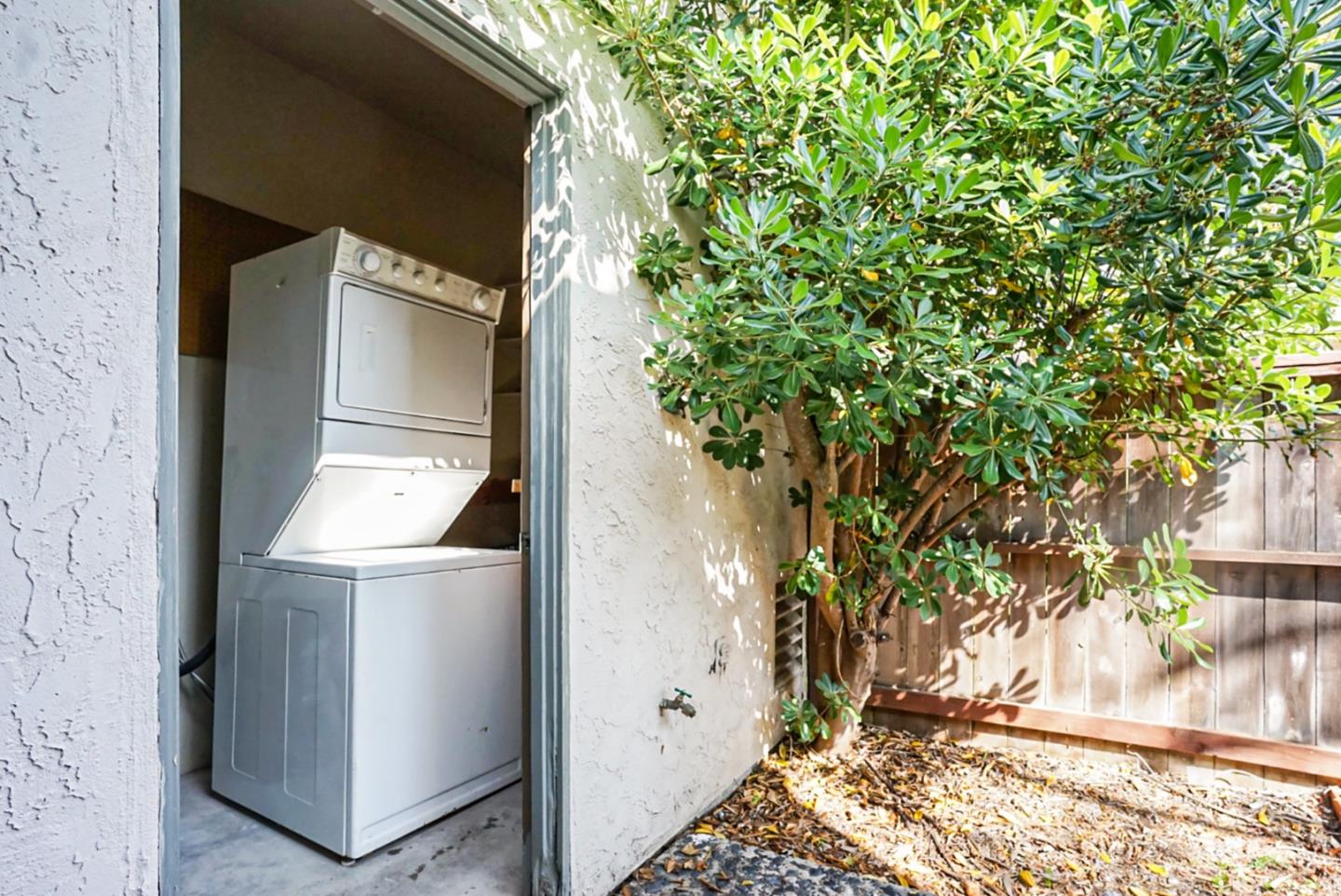 Detail Gallery Image 20 of 21 For 3857 Camino Lindo, San Diego,  CA 92122 - 2 Beds | 2 Baths