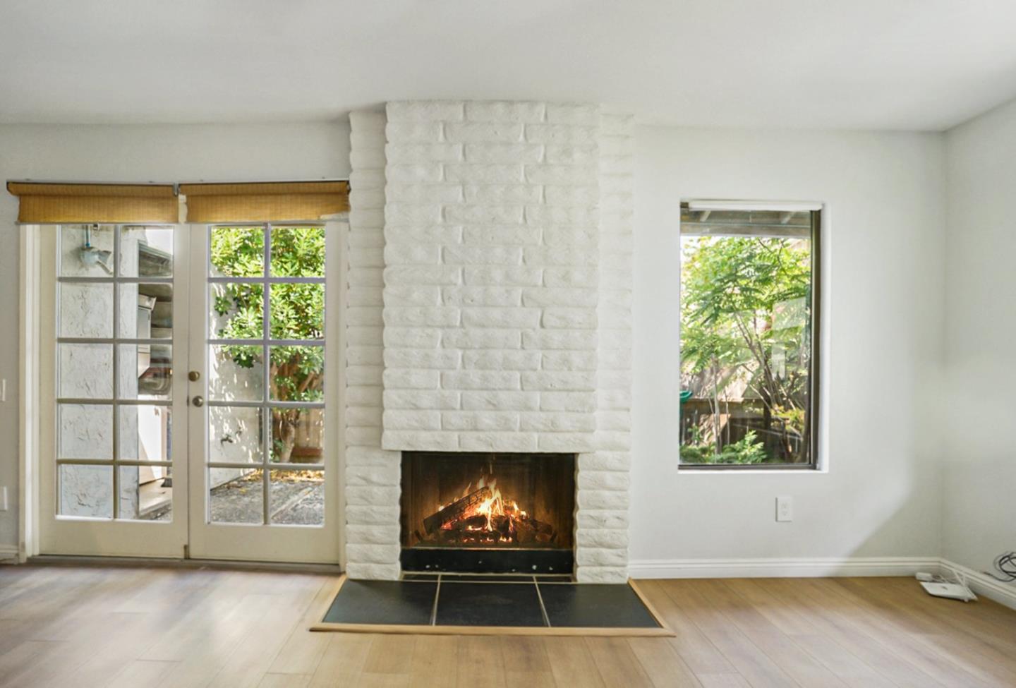 Detail Gallery Image 5 of 21 For 3857 Camino Lindo, San Diego,  CA 92122 - 2 Beds | 2 Baths