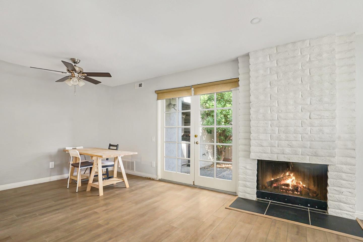 Detail Gallery Image 6 of 21 For 3857 Camino Lindo, San Diego,  CA 92122 - 2 Beds | 2 Baths