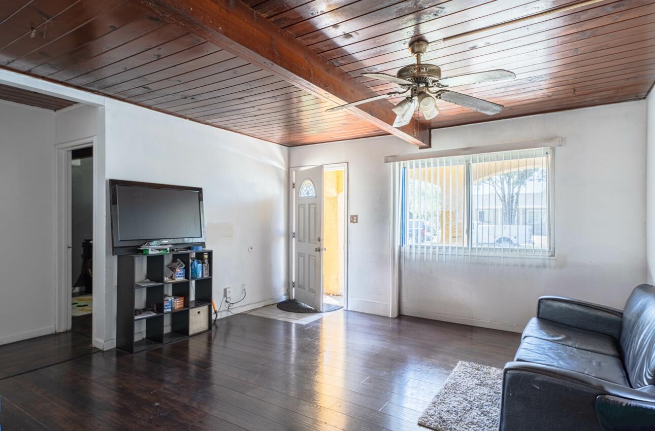 Detail Gallery Image 3 of 18 For 1208 Ramona Ave, Salinas,  CA 93906 - 3 Beds | 1 Baths