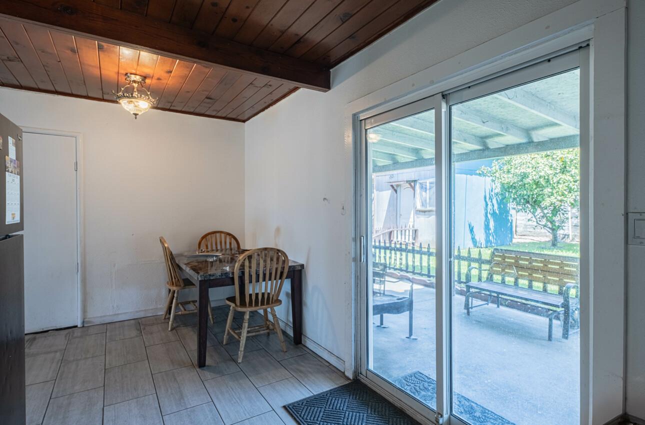Detail Gallery Image 5 of 18 For 1208 Ramona Ave, Salinas,  CA 93906 - 3 Beds | 1 Baths