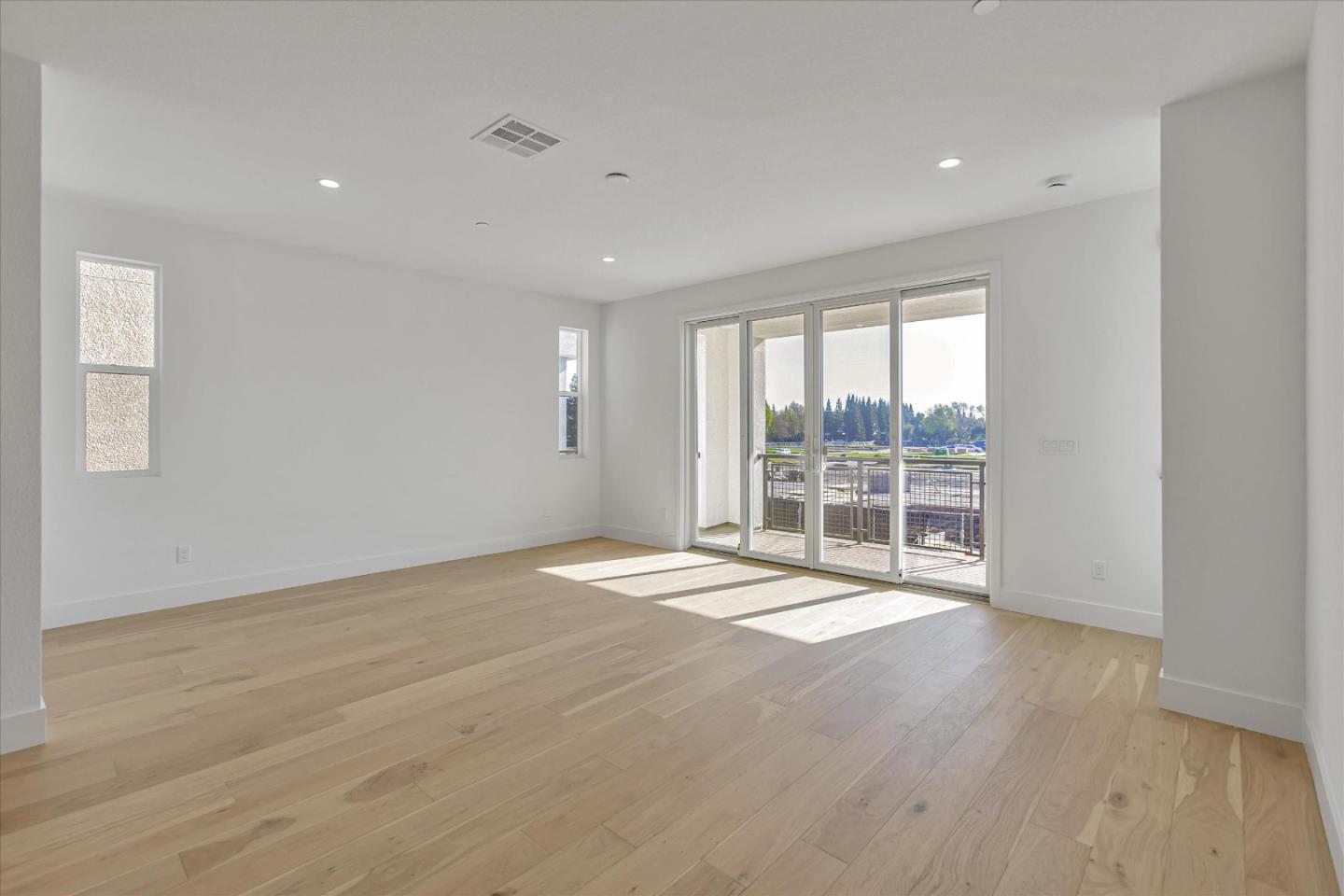Detail Gallery Image 5 of 21 For 1015 Sinopia Ter, San Ramon,  CA 94583 - 4 Beds | 3/1 Baths